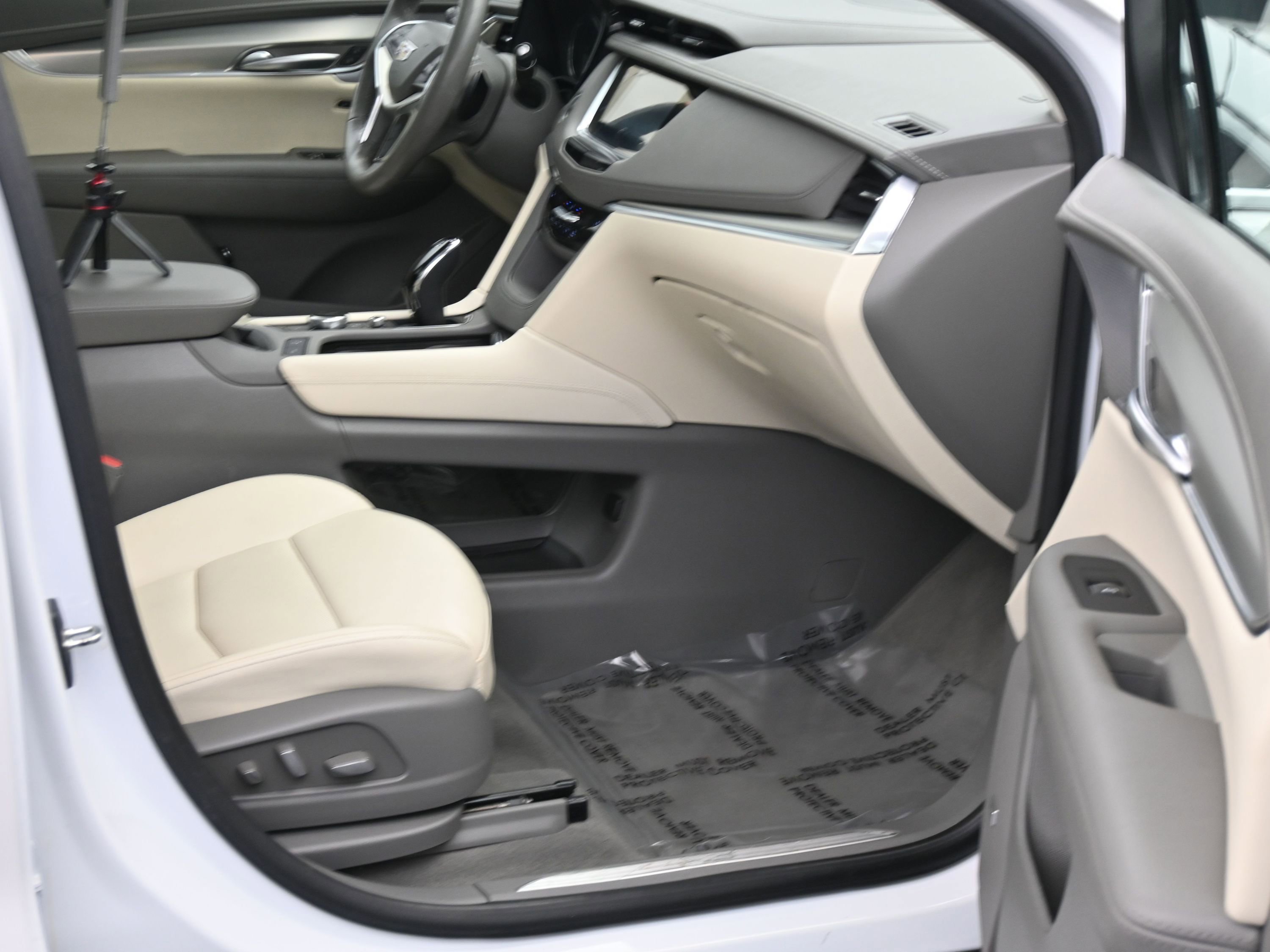 Used 2023 Cadillac XT5 Premium Luxury image 11