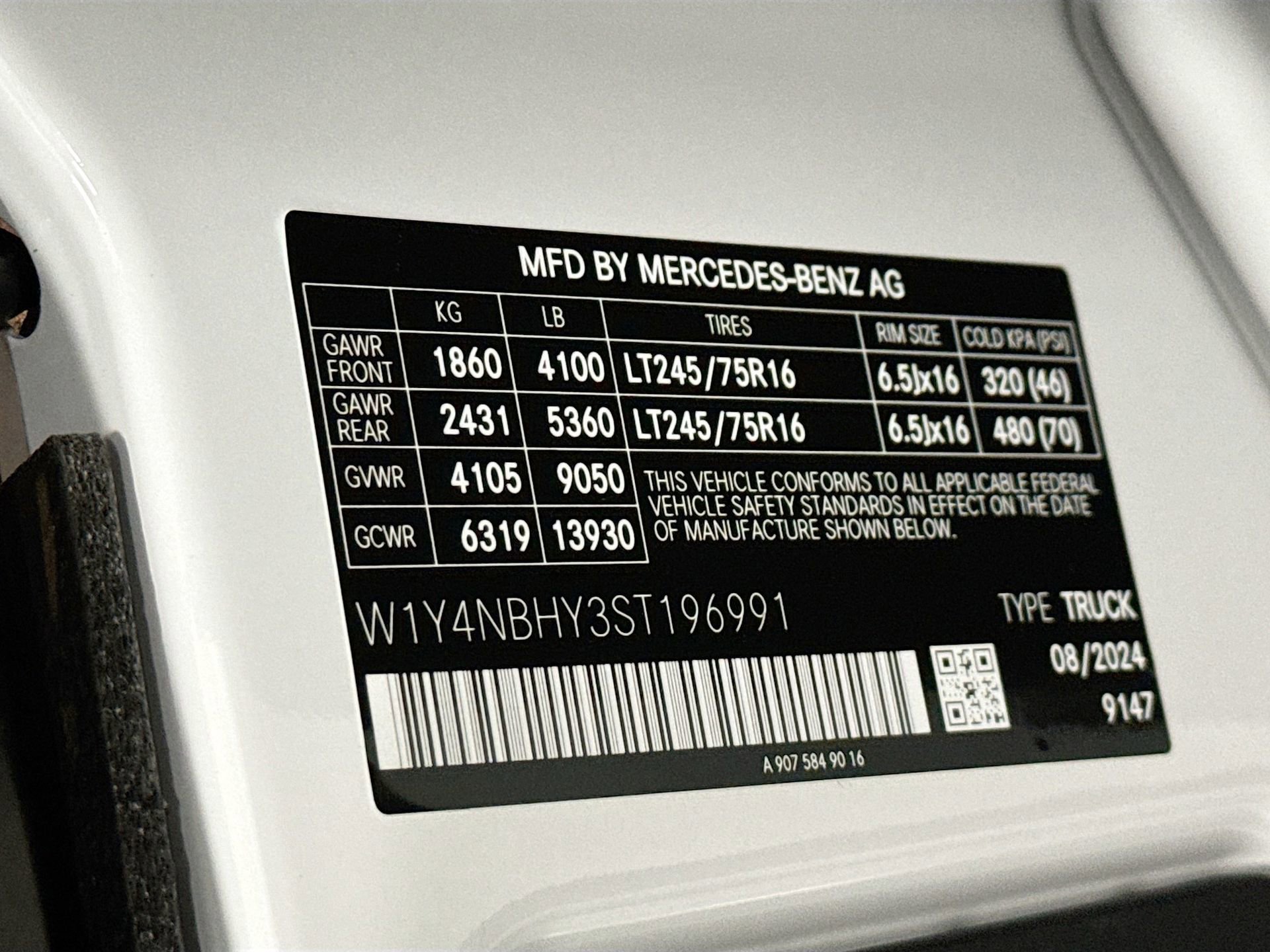 Certified 2025 Mercedes-Benz Sprinter 2500 image 30