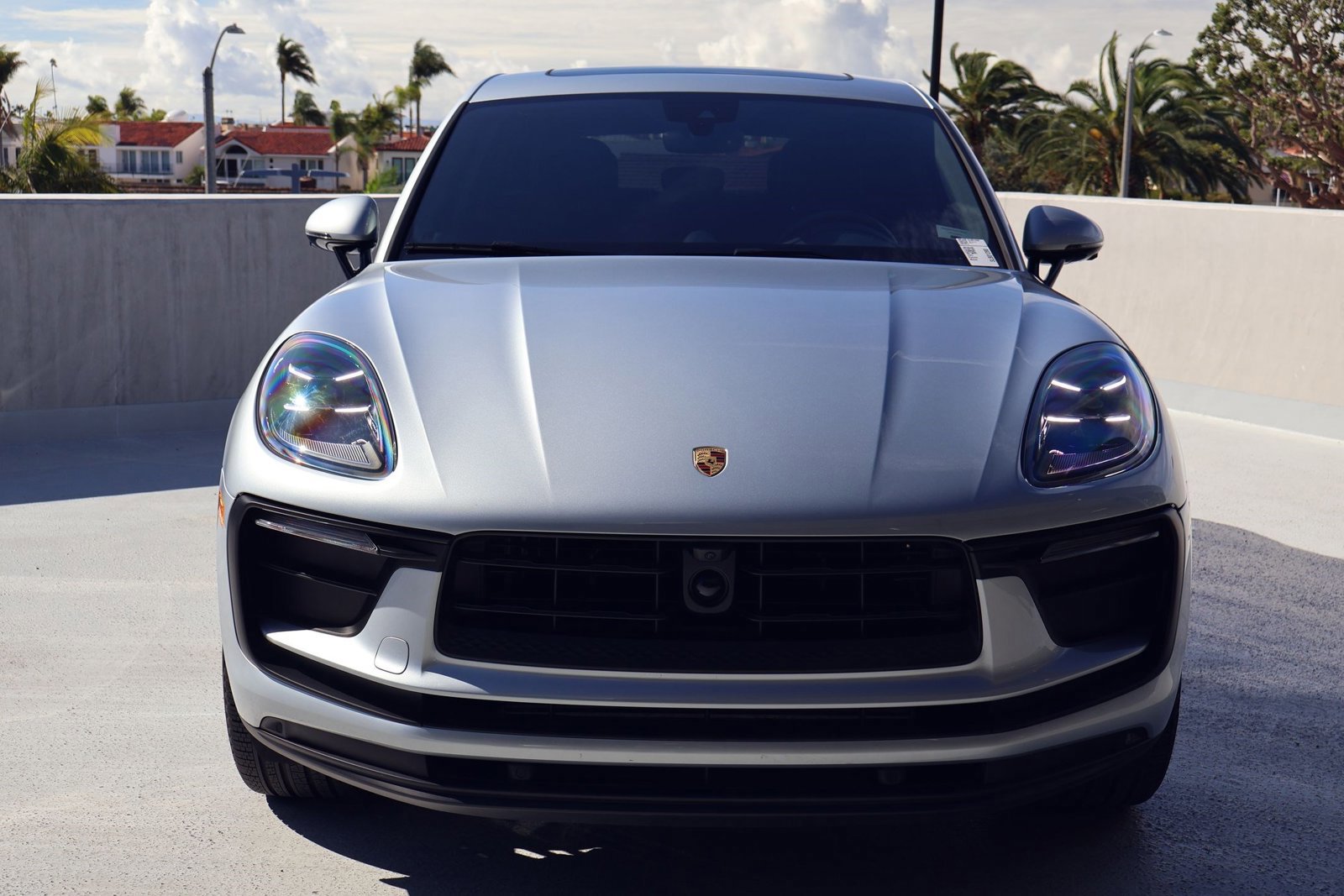 Certified 2025 Porsche Macan image 6