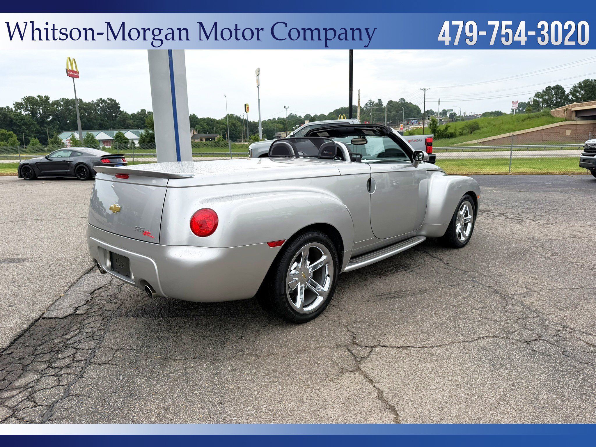 Used 2005 Chevrolet SSR w/ Preferred Equipment Group RWD image 9