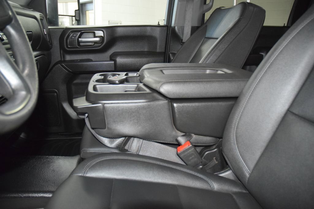 Used 2025 GMC Sierra 3500 Pro w/ Convenience Package image 30