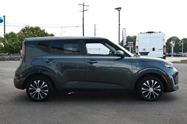 Used 2023 Kia Soul LX FWD image 4