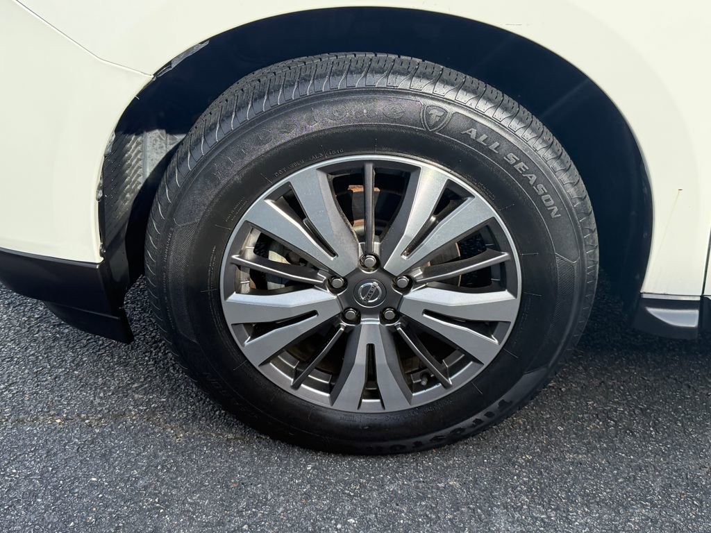 Used 2020 Nissan Pathfinder SL image 38