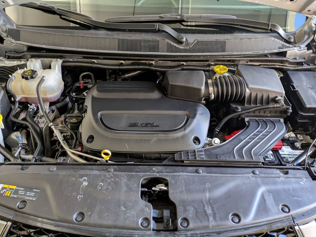 Used 2024 Chrysler Pacifica Touring-L image 30