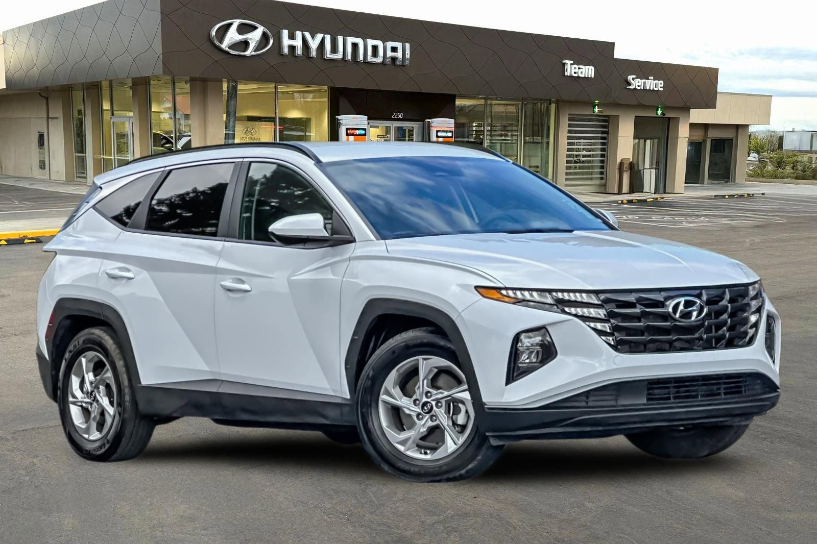 Used 2024 Hyundai Tucson SEL image 2