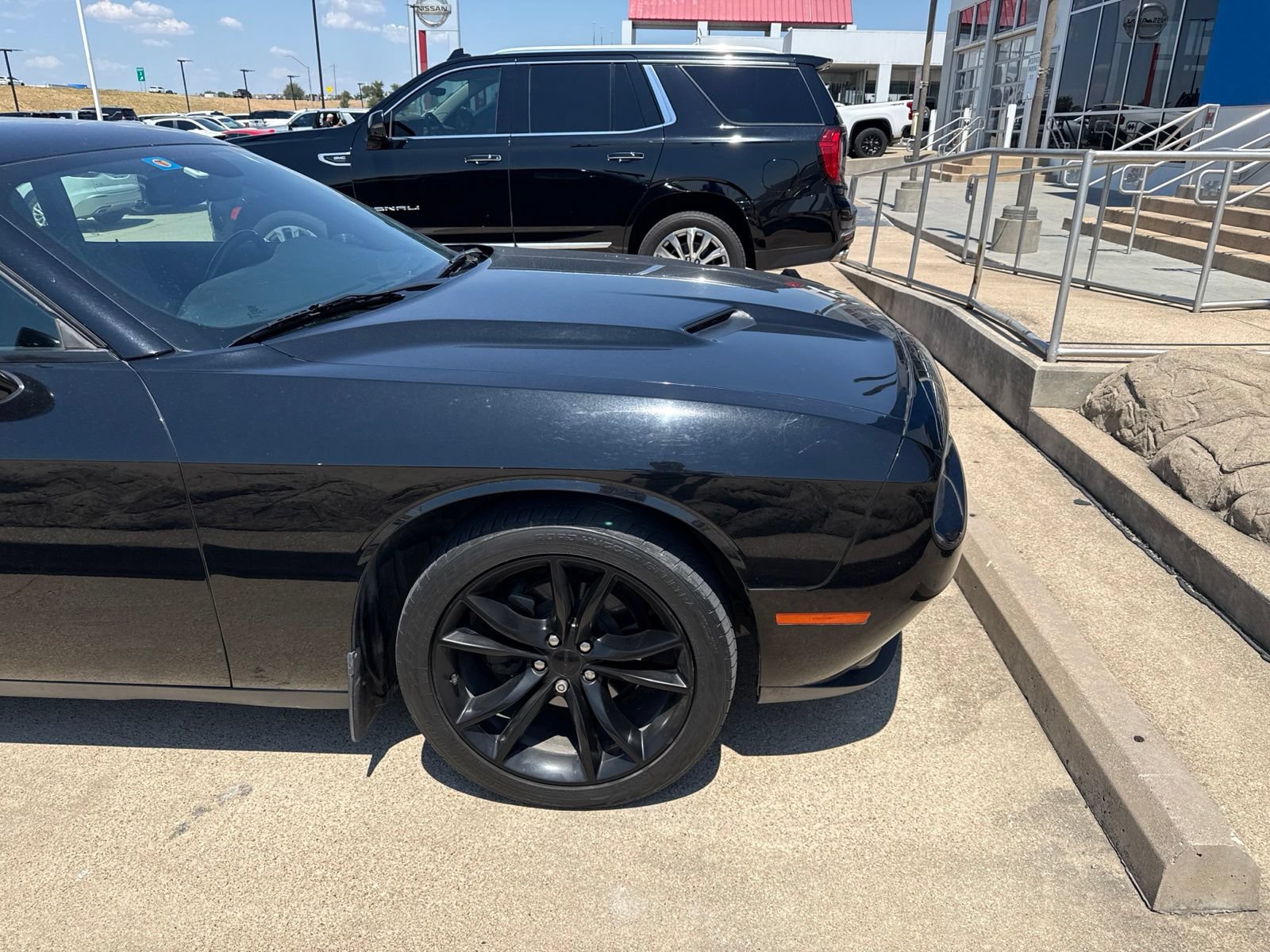 Used 2016 Dodge Challenger SXT w/ Blacktop Package RWD image 4