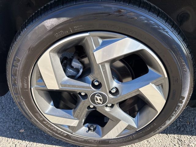 Certified 2023 Hyundai Venue SEL image 10