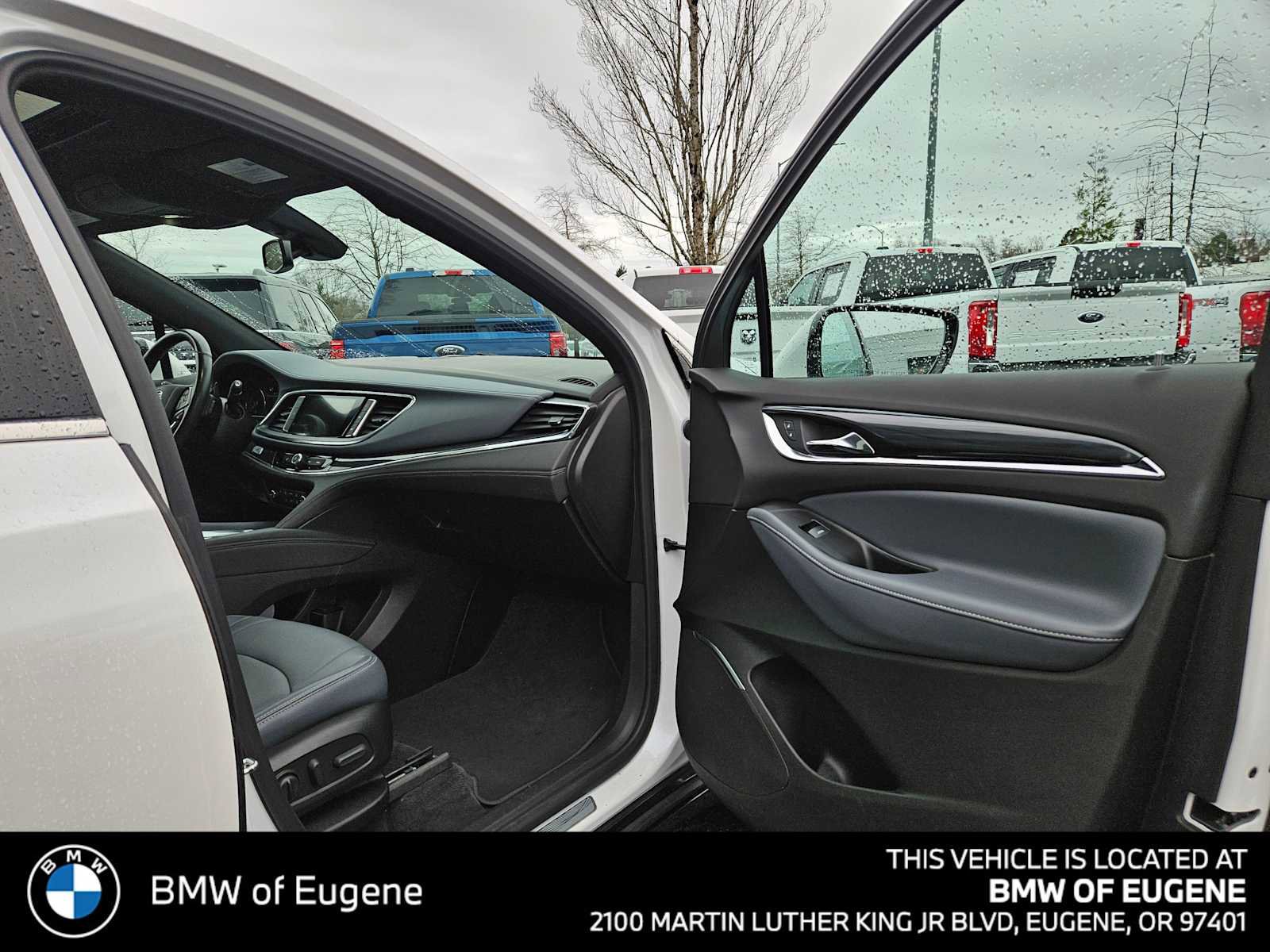 Used 2023 Buick Enclave Essence w/ Experience Buick Package image 10