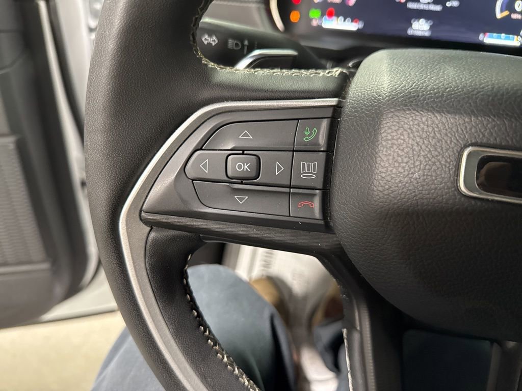 Used 2023 Jeep Grand Cherokee L Laredo w/ Luxury Tech Group I RWD image 21