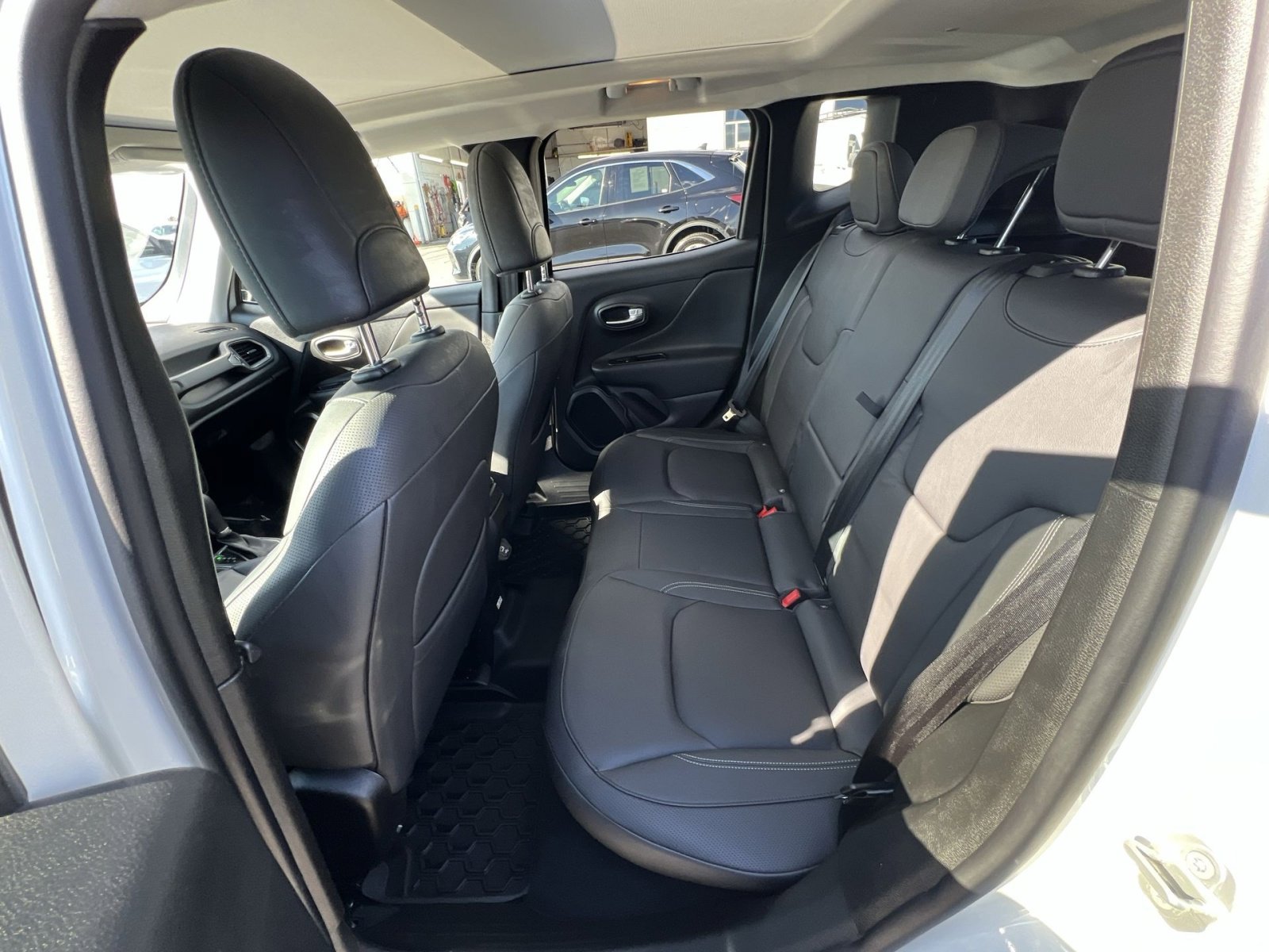 Used 2020 Jeep Renegade Limited w/ UConnect 8.4 Nav Group image 25
