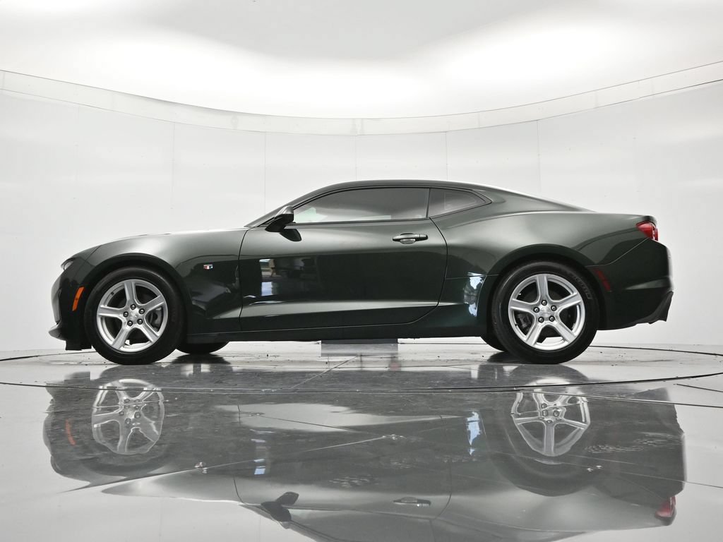 Used 2020 Chevrolet Camaro LT RWD image 39