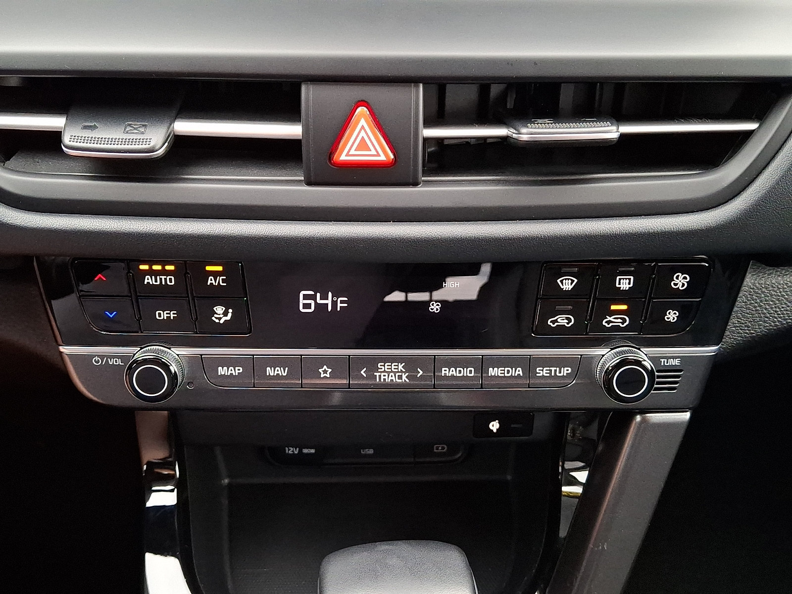 Used 2024 Kia Seltos SX w/ SX Sunroof Package AWD/4WD image 16