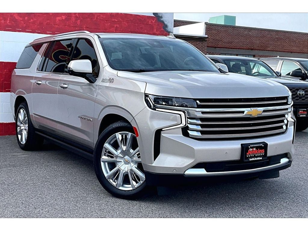 Used 2024 Chevrolet Suburban High Country AWD/4WD image 12