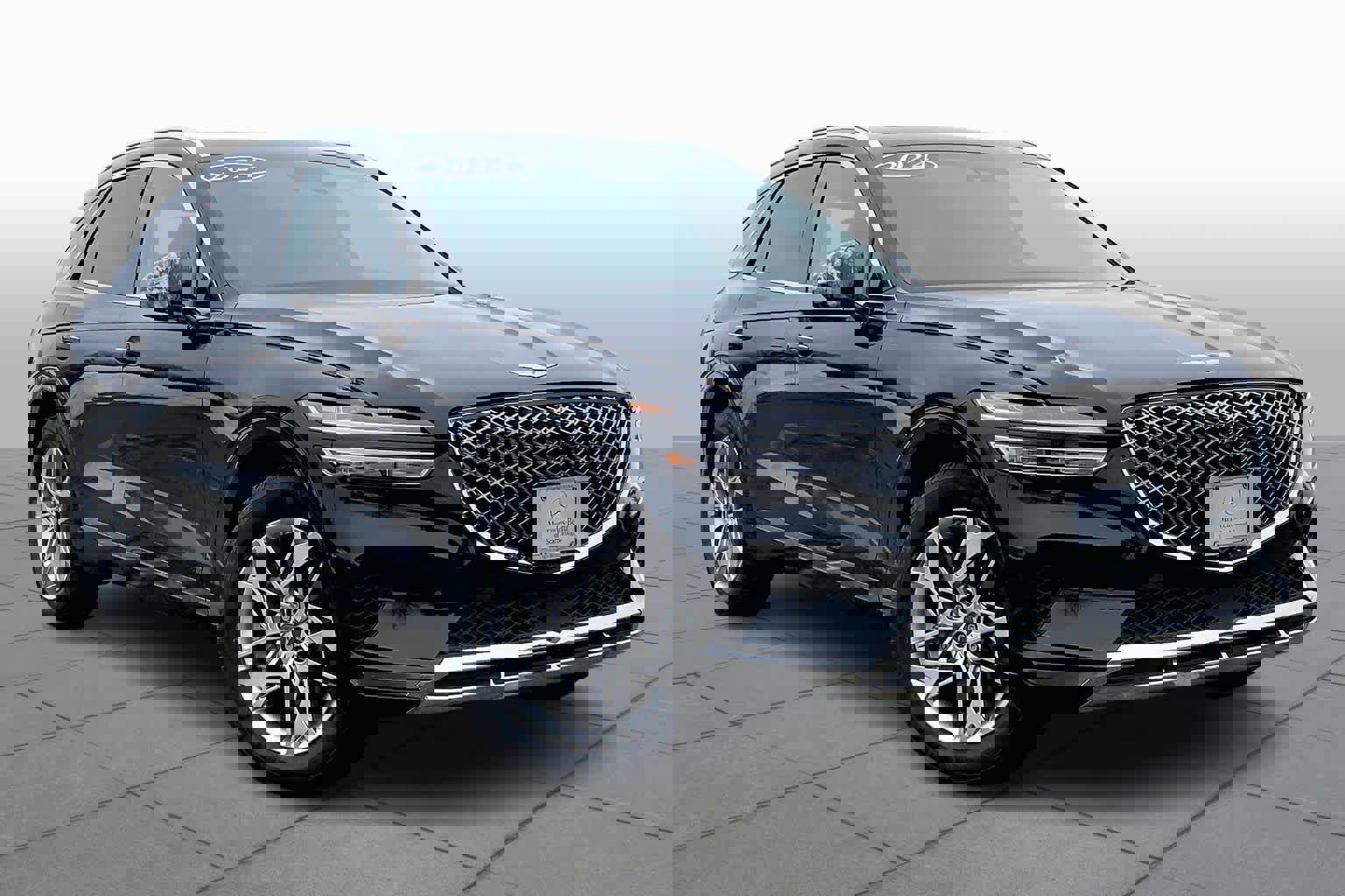 Used 2024 Genesis GV70 2.5T w/ Advanced Package image 3