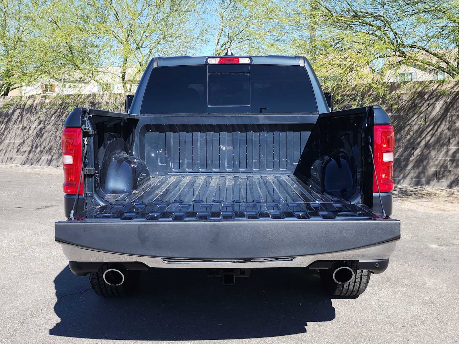 Used 2025 RAM 1500 Big Horn image 23