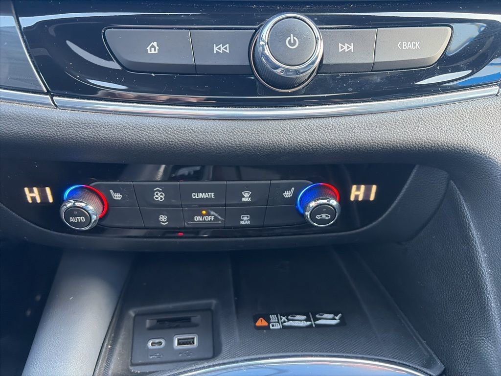 Used 2023 Buick Enclave Essence w/ Experience Buick Package image 19