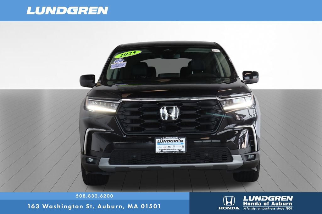Used 2025 Honda Pilot EX-L image 3