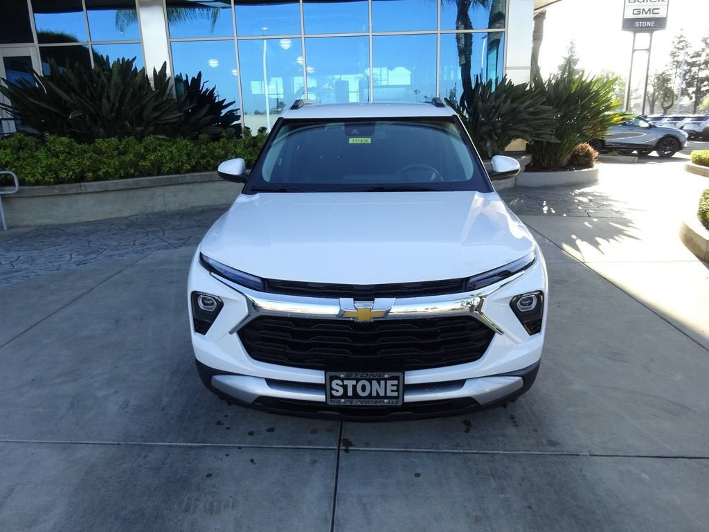 New 2026 Chevrolet TrailBlazer LT w/ Driver Confidence Package FWD image 2
