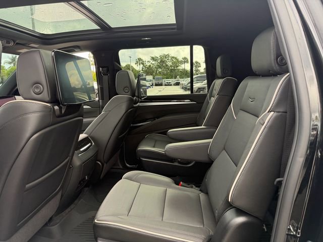 Used 2025 Cadillac Escalade ESV Premium Luxury w/ Touring Package AWD/4WD image 7