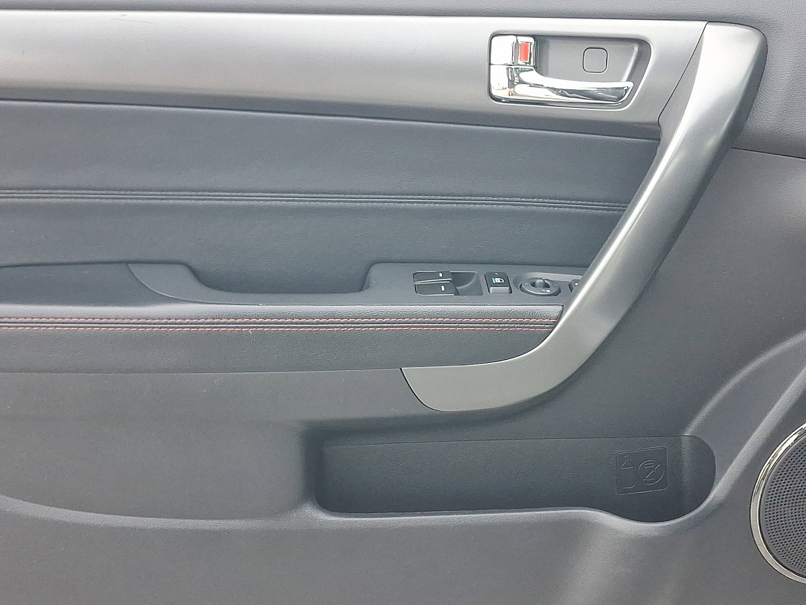 Used 2013 Kia Forte Koup SX w/ Leather Pkg image 12