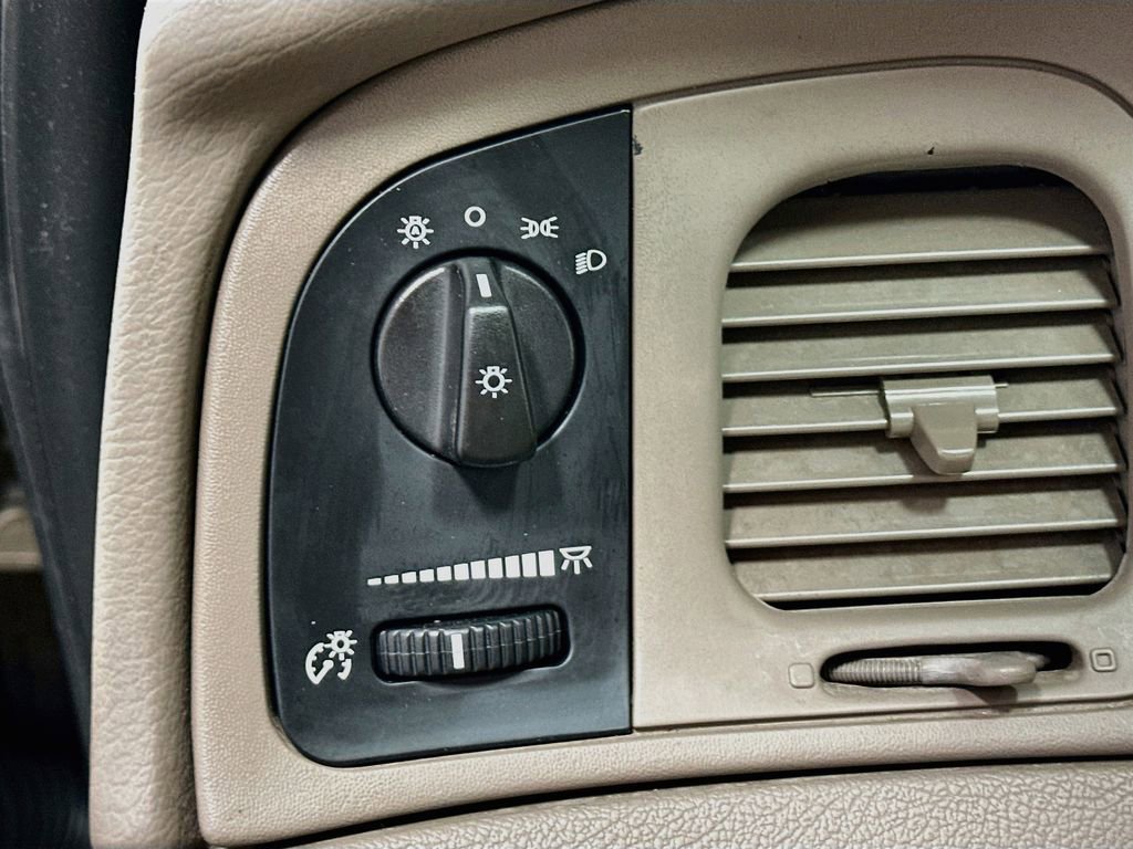 Used 2005 Mercury Grand Marquis LS RWD image 8