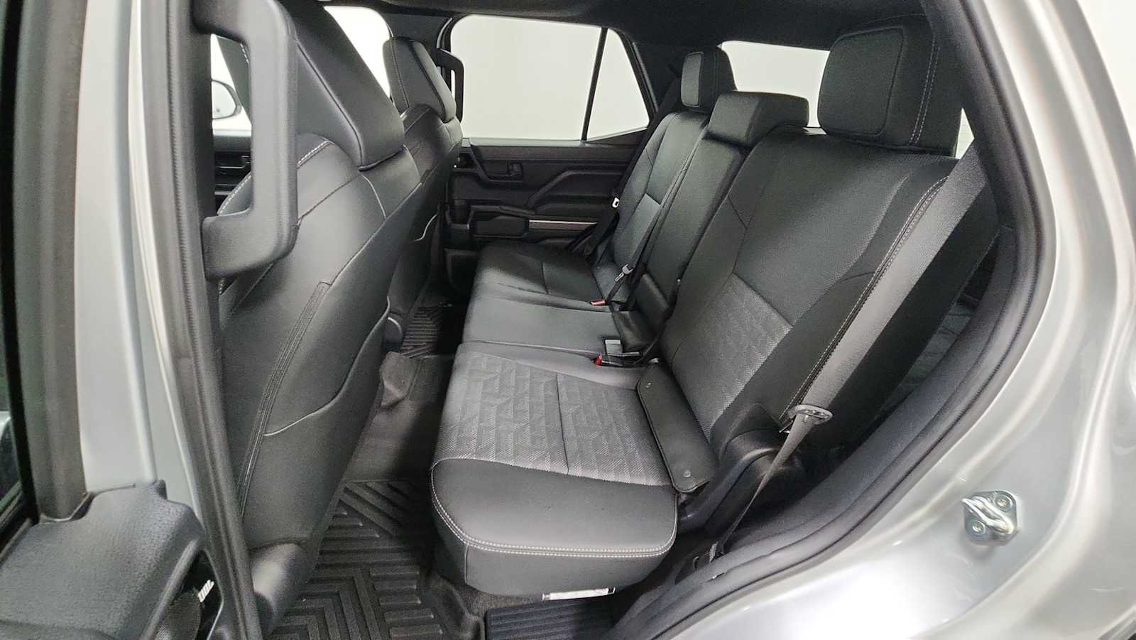 Certified 2025 Toyota 4Runner TRD Off-Road Premium AWD/4WD image 25