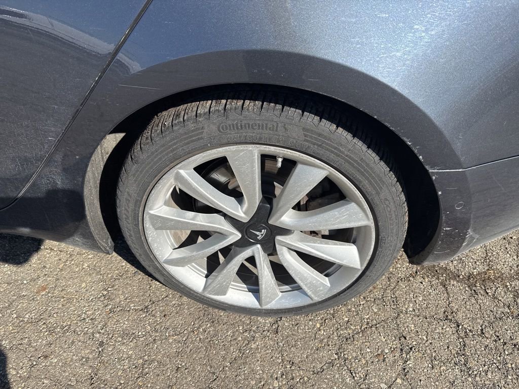 Used 2019 Tesla Model 3 image 12