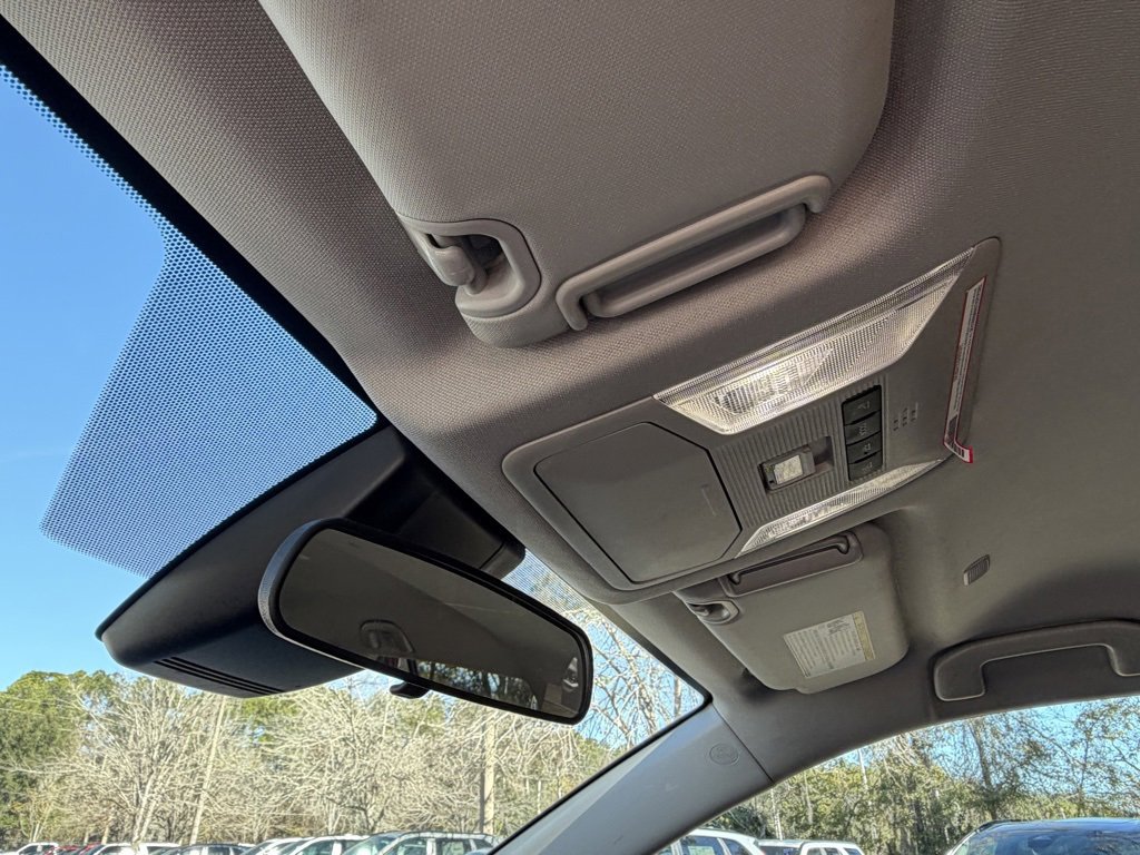 Used 2023 Toyota RAV4 XLE image 28