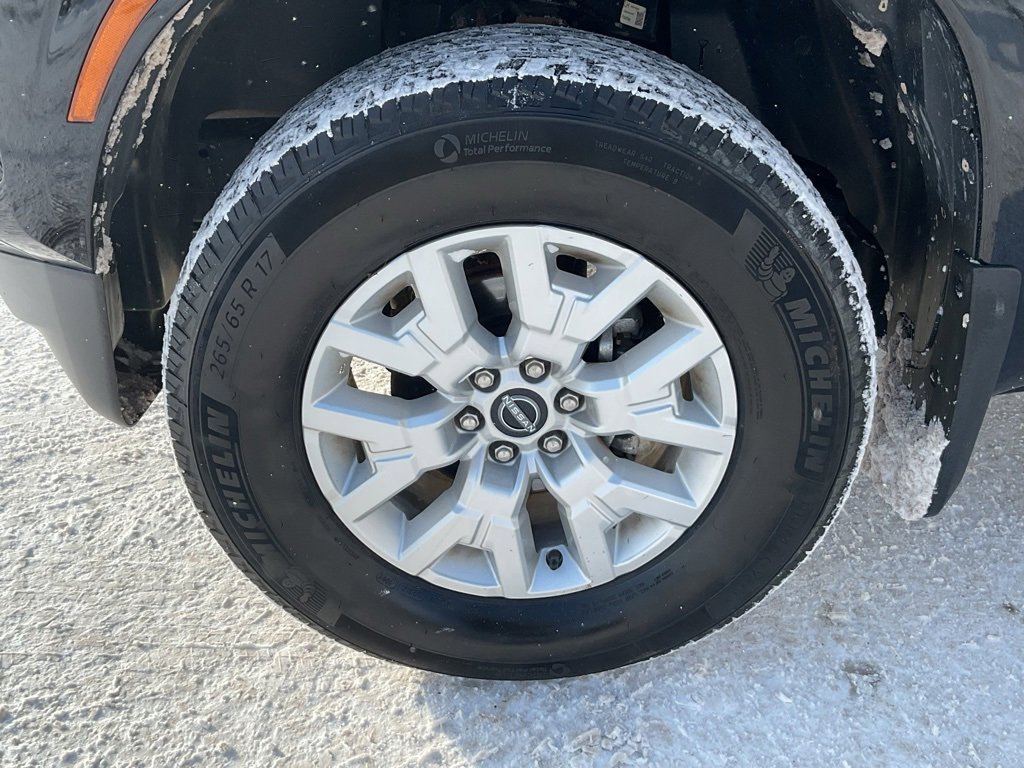 Used 2024 Nissan Frontier SV w/ SV Convenience Package image 9