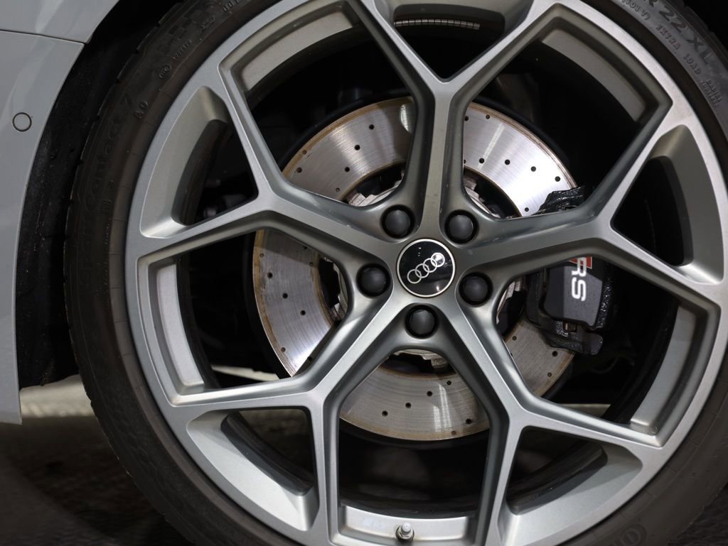 Used 2025 Audi RS 6 performance w/ Blue RS Design Package Plus image 49