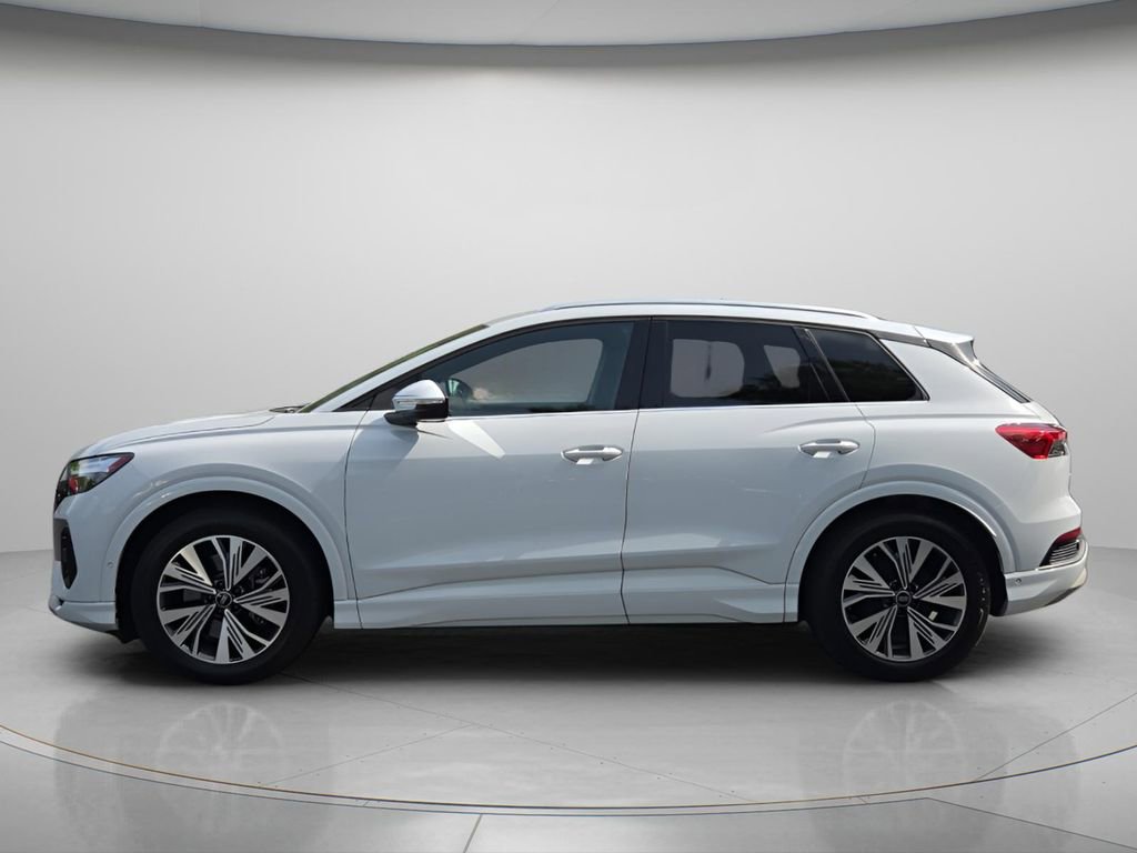 Used 2023 Audi Q4 e-tron Premium Plus w/ Premium Plus image 3