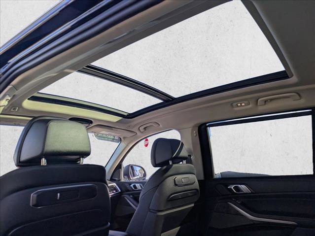 Certified 2023 BMW X7 xDrive40i w/ Premium Package image 17