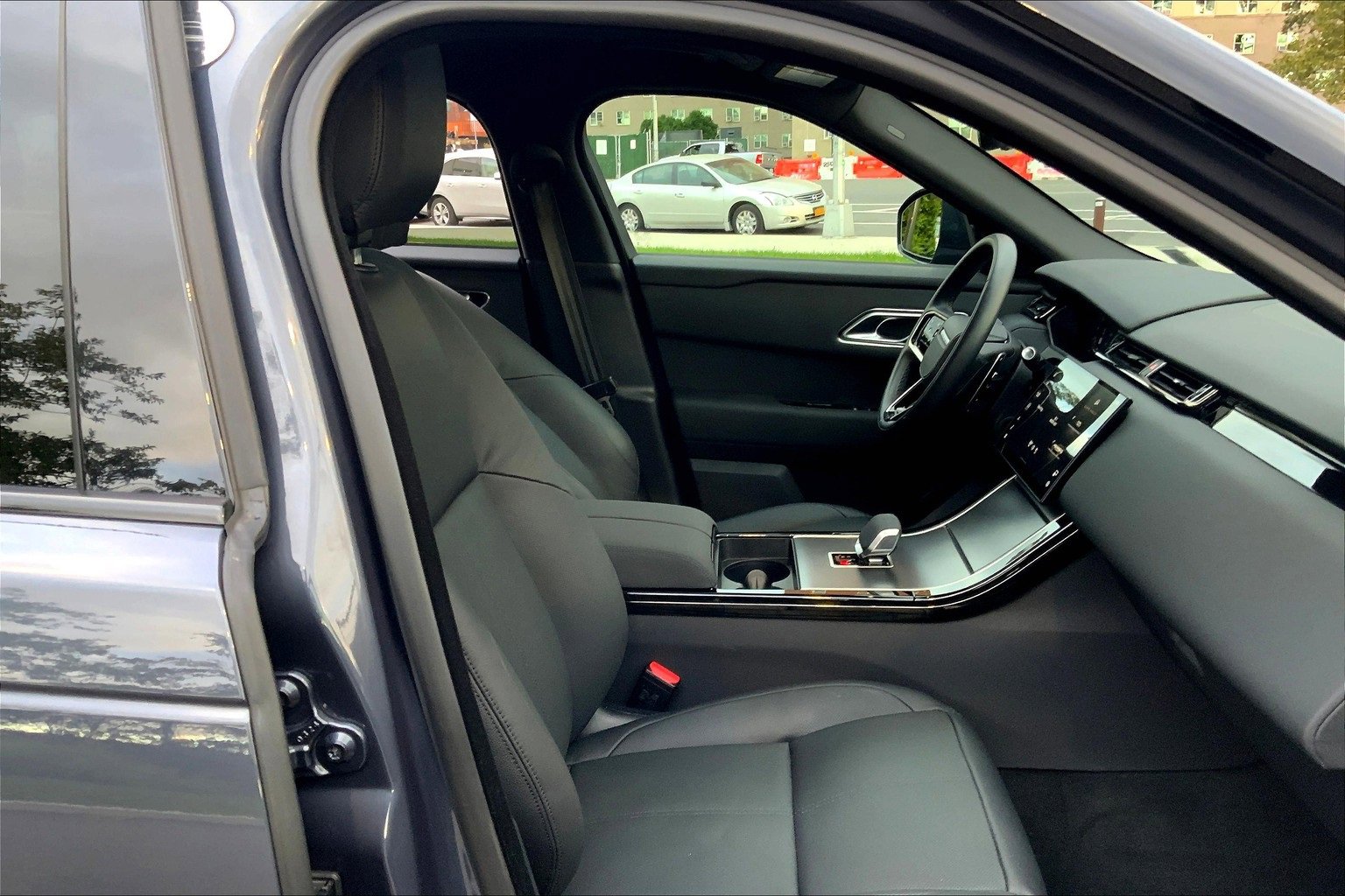 Used 2026 Land Rover Range Rover Velar S image 8