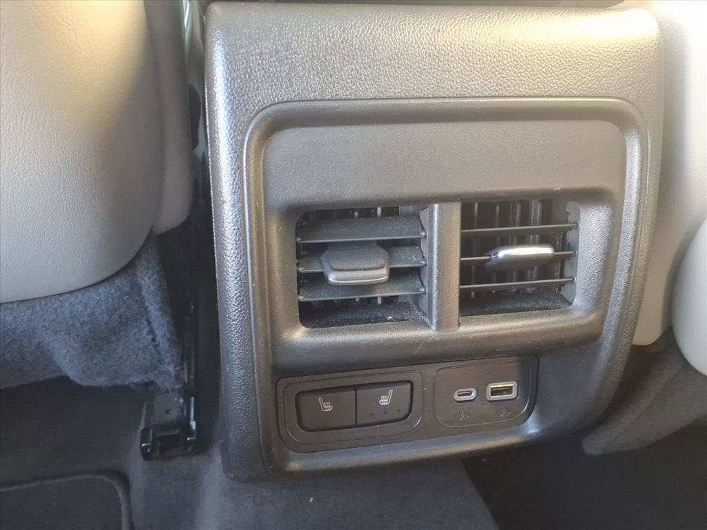 Certified 2023 Cadillac XT4 Premium Luxury image 18