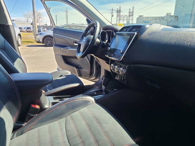 Used 2024 Mitsubishi Outlander Sport SE image 16