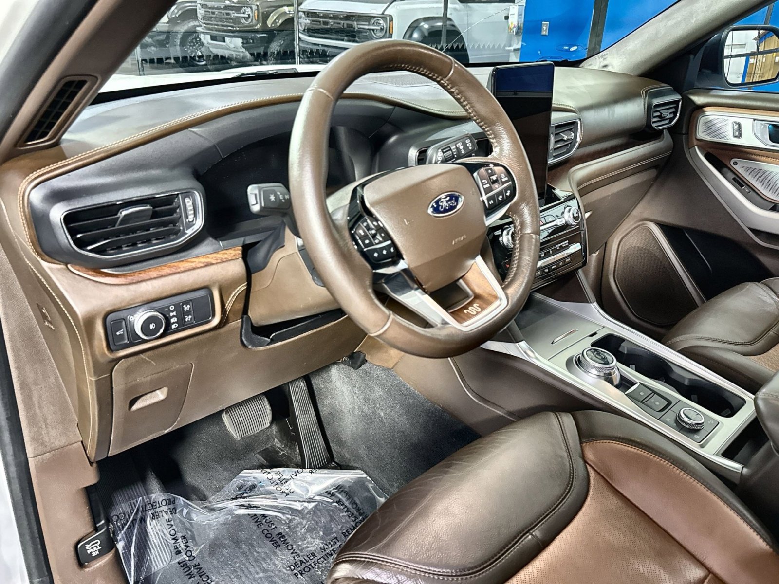 Used 2022 Ford Explorer King Ranch w/ Premium Technology Package AWD/4WD image 18