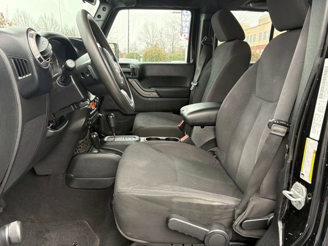 Used 2013 Jeep Wrangler Unlimited Sport image 9