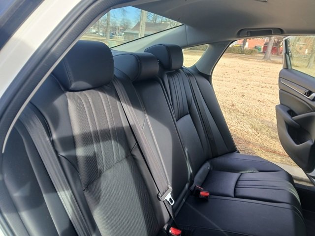 Used 2018 Honda Accord Touring image 43