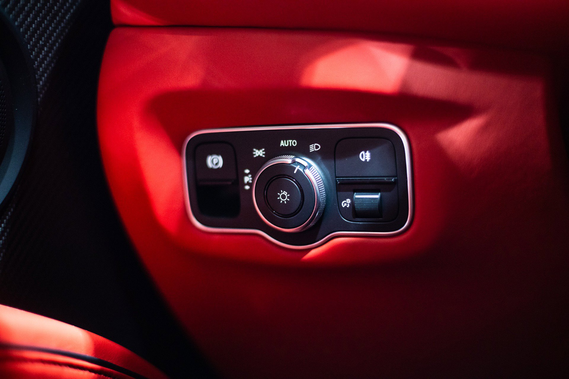 Used 2023 Aston Martin DBS Superleggera Volante image 43