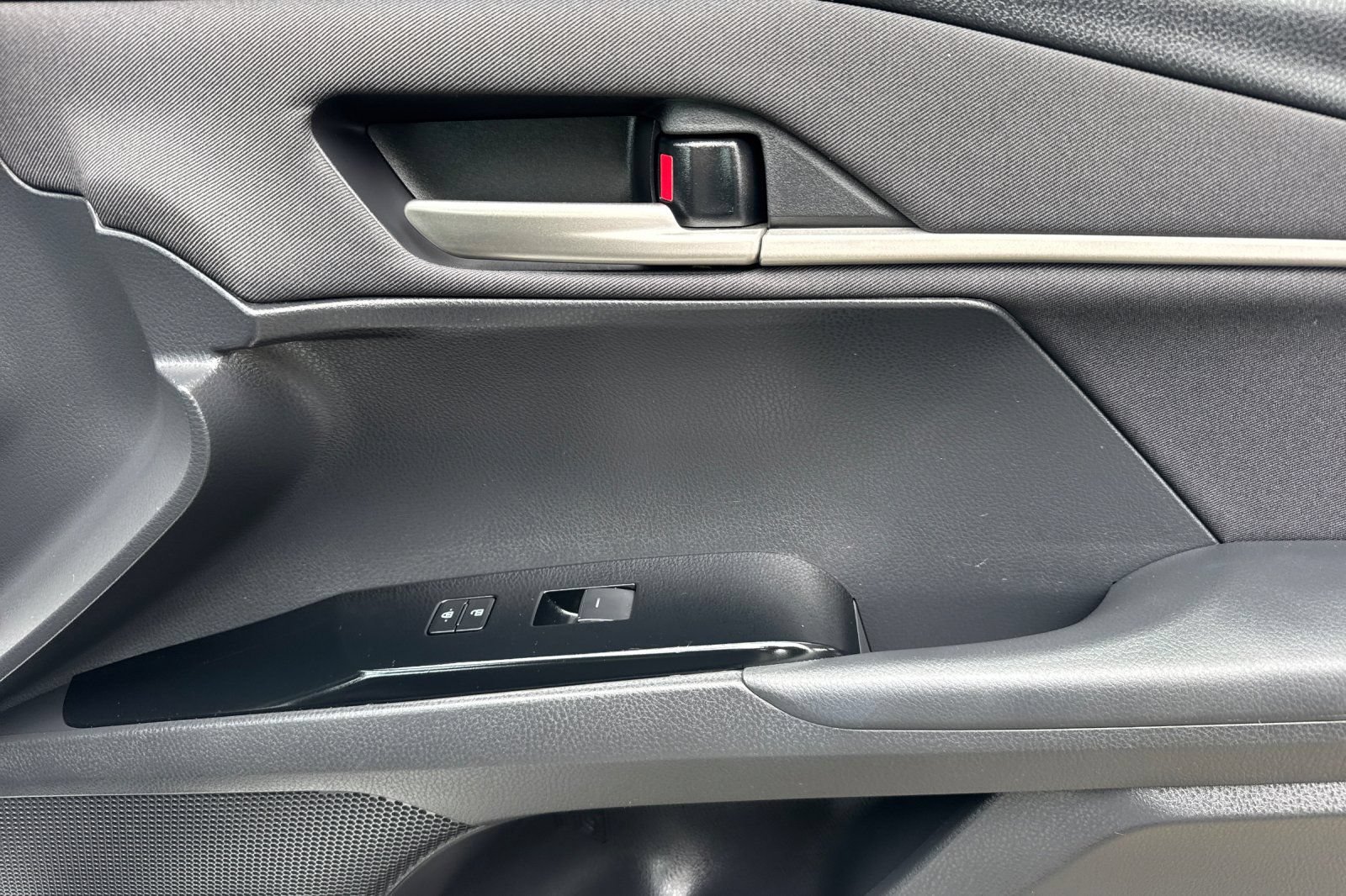 Certified 2025 Toyota Camry LE FWD image 21