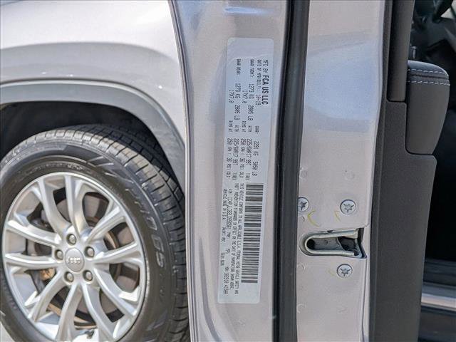 Used 2020 Jeep Cherokee Latitude image 25