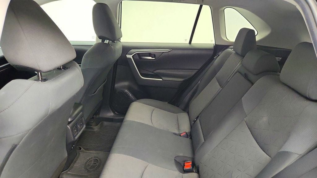 Used 2019 Toyota RAV4 XLE image 20