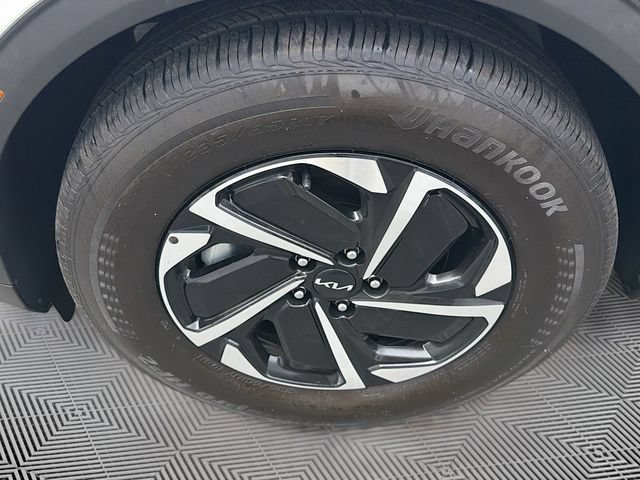 Used 2025 Kia Sportage LX FWD image 29