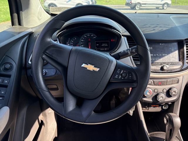 Used 2017 Chevrolet Trax LS image 22