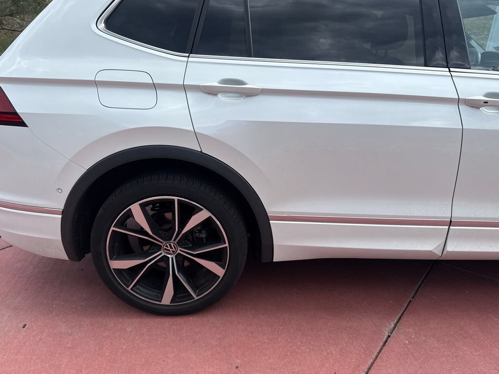 Used 2022 Volkswagen Tiguan SEL R-Line AWD/4WD image 34
