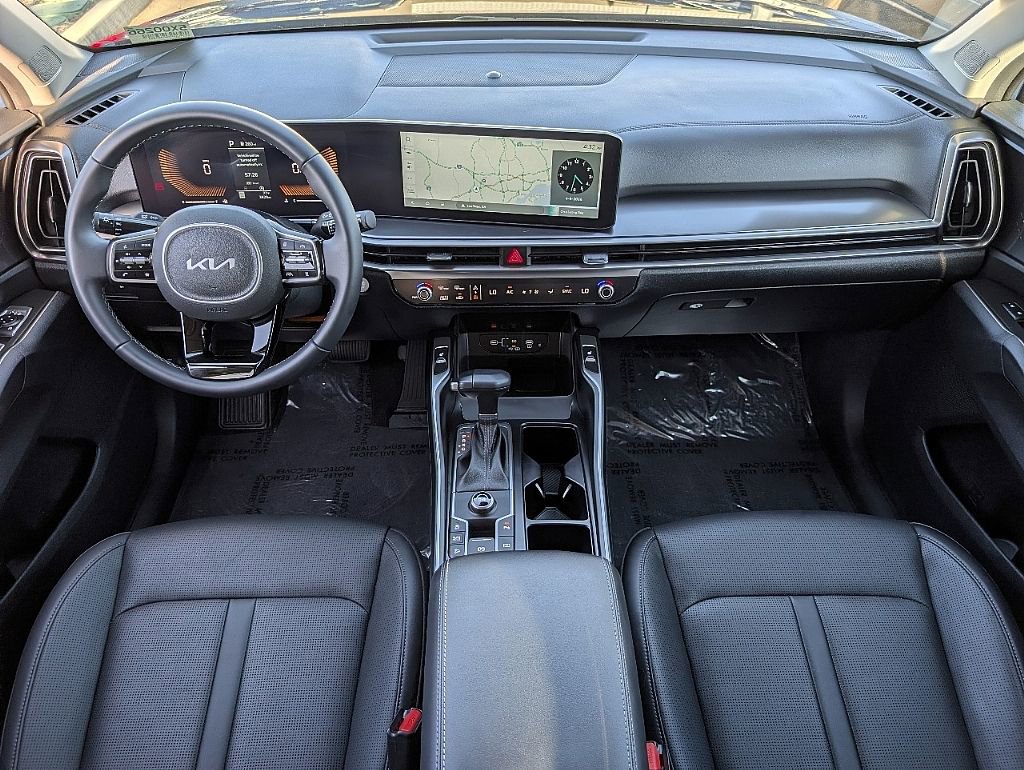 Used 2025 Kia Sorento S w/ Panoramic Sunroof Package image 23