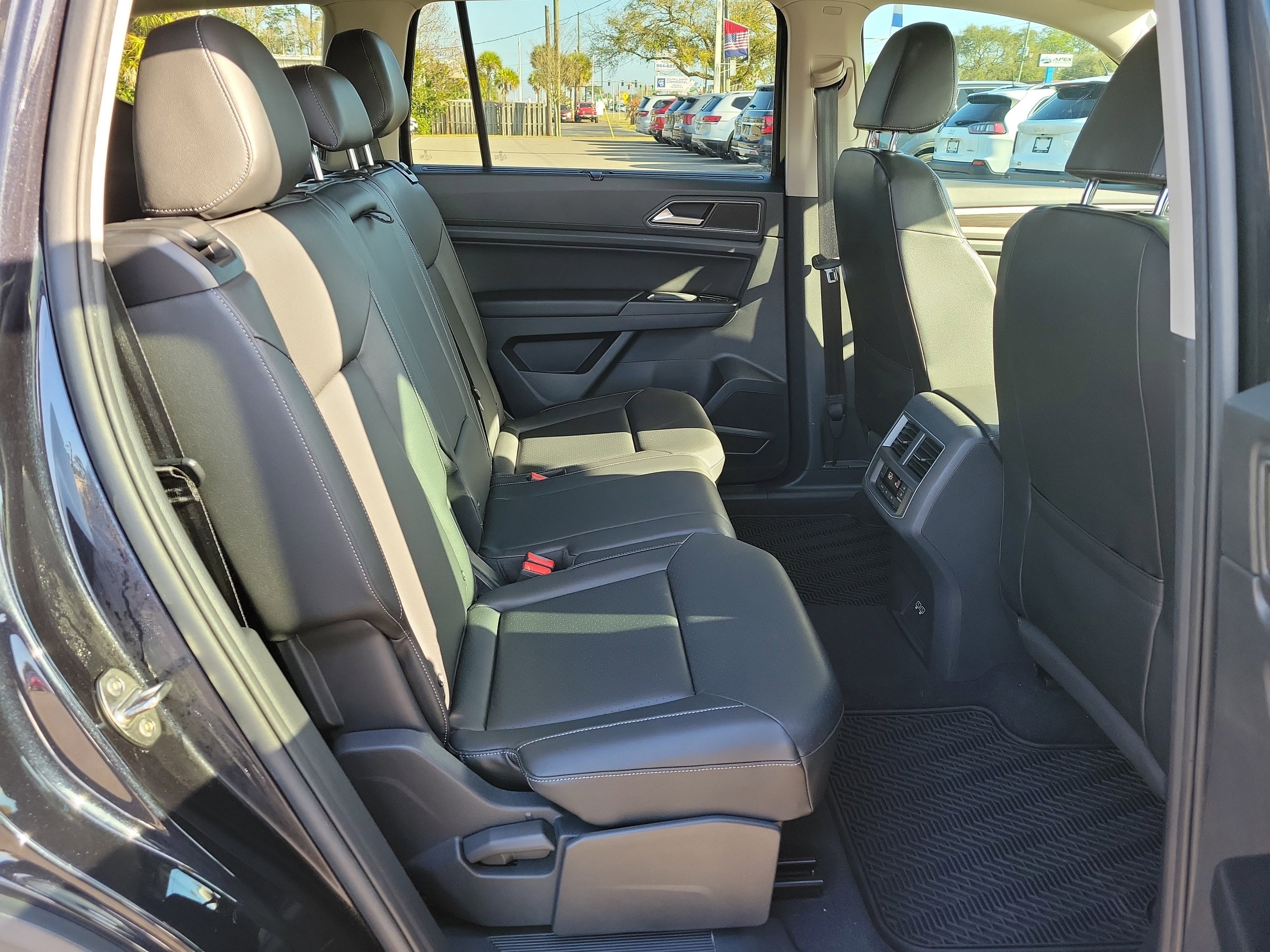 Used 2019 Volkswagen Atlas SEL image 12