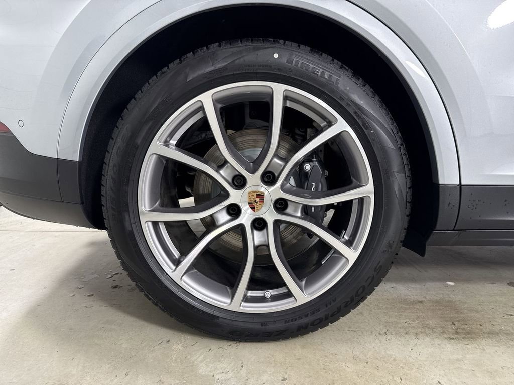 New 2026 Porsche Cayenne AWD/4WD image 16