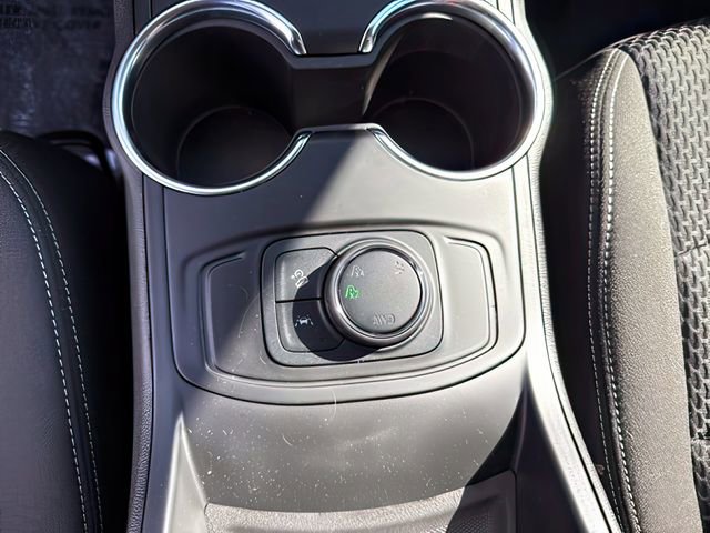 Used 2024 GMC Terrain SLE image 26