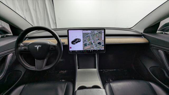 Used 2018 Tesla Model 3 Long Range RWD image 23
